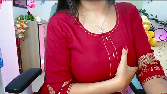 WildDimpi 0 online show from November 2025 07:15:01 PM