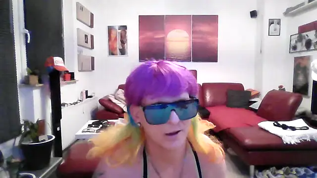 Snapshot of hellgirl1980 chatting on September 2025 11:08:01 PM hellgirl1980 online show from September 2025 11:08:01 PM