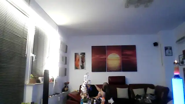 Snapshot of hellgirl1980 chatting on October 2025 02:32:01 AM hellgirl1980 online show from October 2025 02:32:01 AM