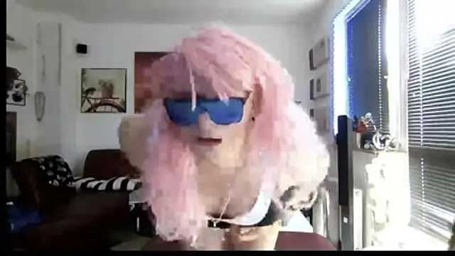 Snapshot of hellgirl1980 chatting on April 2026 12:36:01 PM hellgirl1980 online show from April 2026 12:36:01 PM