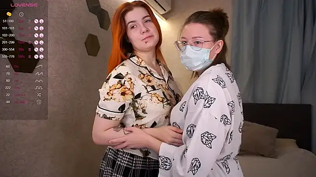 Snapshot of MaymeDeuel chatting on October 2025 06:00:02 AM MaymeDeuel online show from October 2025 06:00:02 AM