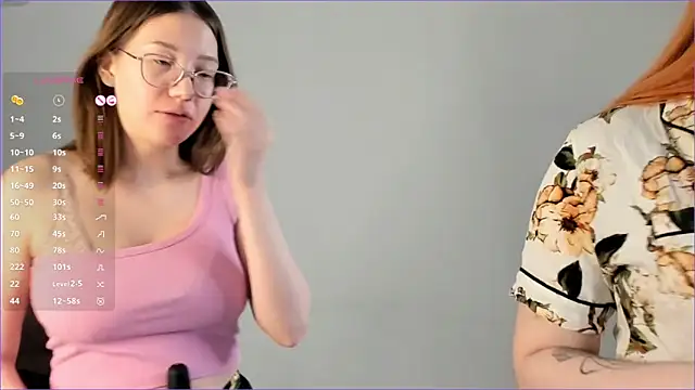 Snapshot of MaymeDeuel chatting on November 2025 06:28:01 AM MaymeDeuel online show from November 2025 06:28:01 AM