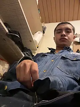 Snapshot of lonewolt chatting on September 2025 11:54:02 AM lonewolt online show from September 2025 11:54:02 AM