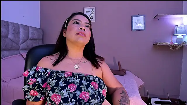 Snapshot of roselyn_caprice chatting on September 2025 02:11:02 AM roselyn caprice online show from September 2025 02:11:02 AM