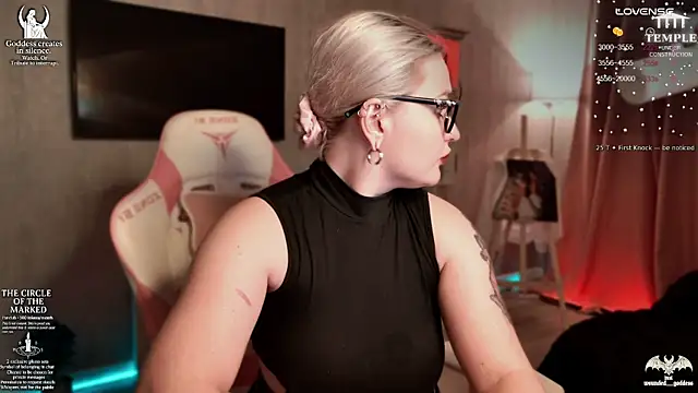 Snapshot of Wounded_Goddess_ chatting on November 2025 06:07:01 PM Wounded Goddess online show from November 2025 06:07:01 PM