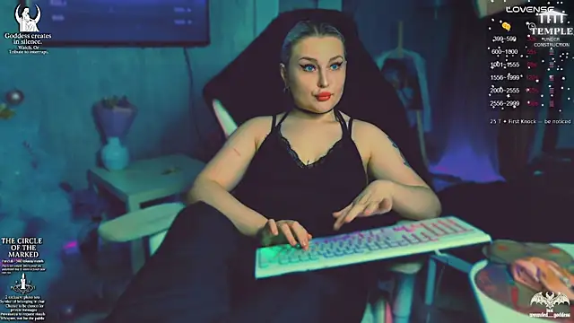 Snapshot of Wounded_Goddess_ chatting on December 2025 03:51:02 PM Wounded Goddess online show from December 2025 03:51:02 PM