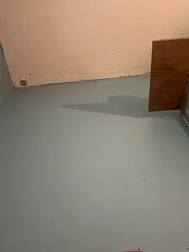 DiscreetCell online show from September 2025 05:15:02 PM