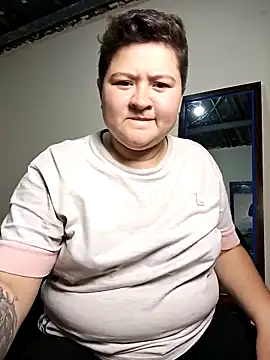 Snapshot of Noha_Whiitee chatting on October 2025 11:37:01 PM Noha Whiitee online show from October 2025 11:37:01 PM