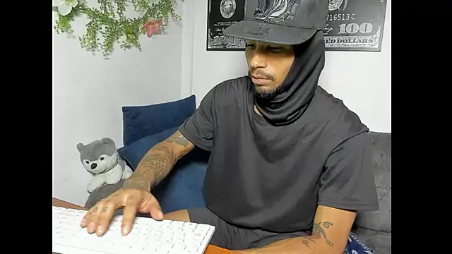 Snapshot of carl_jhonson821 chatting on November 2025 09:10:01 AM carl jhonson821 online show from November 2025 09:10:01 AM