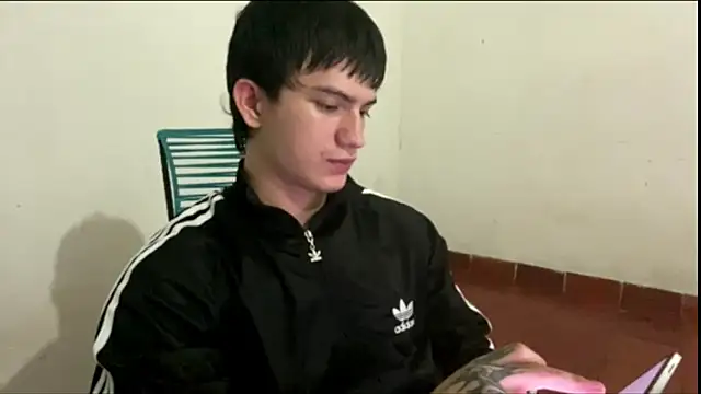 ErickWalton online show from October 2025 04:19:02 AM