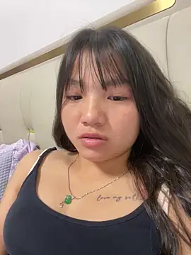 Snapshot of Emlyly-18 chatting on September 2025 11:01:01 AM Emlyly-18 online show from September 2025 11:01:01 AM