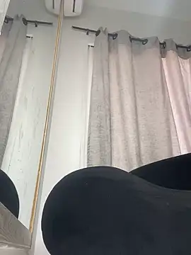 BabySnake   online show from September 2025 04:07:01 PM