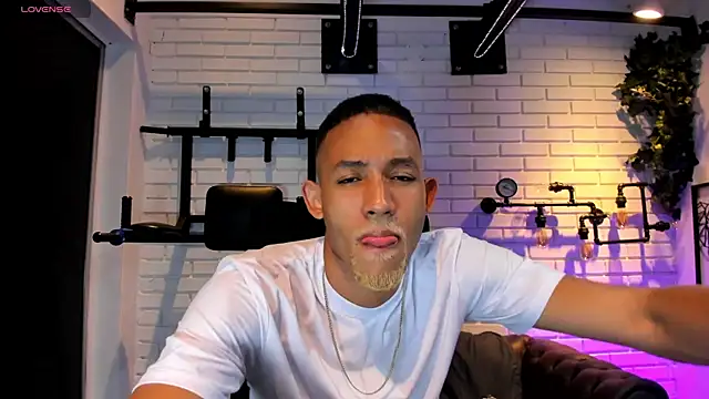 B Wild online show from September 2025 03:43:01 AM