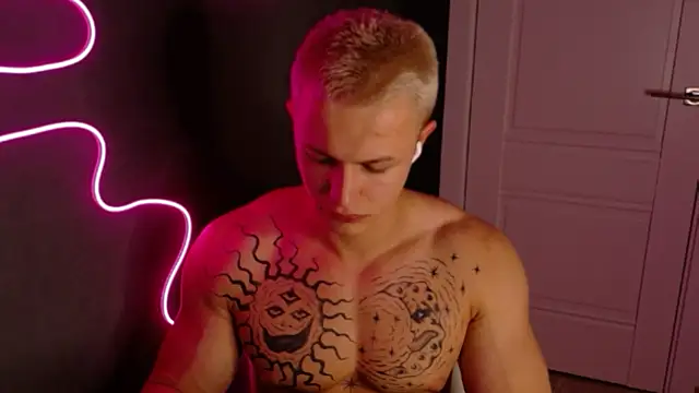 James  Noah online show from October 2025 07:59:01 PM