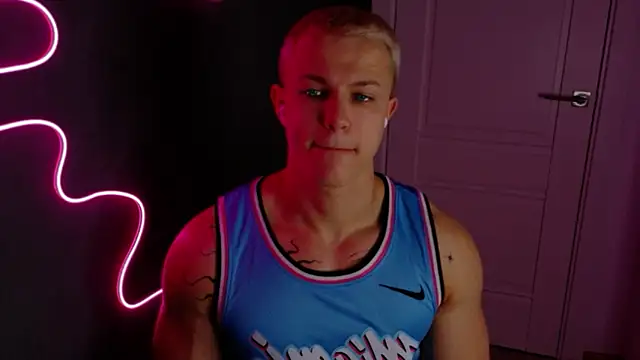 James  Noah online show from October 2025 08:42:02 PM