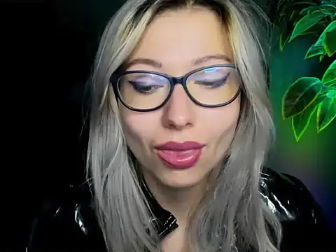 loveHeidi online show from September 2025 06:38:01 AM