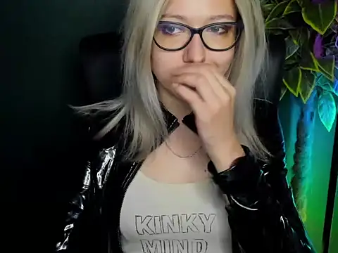 loveHeidi online show from September 2025 06:18:01 AM