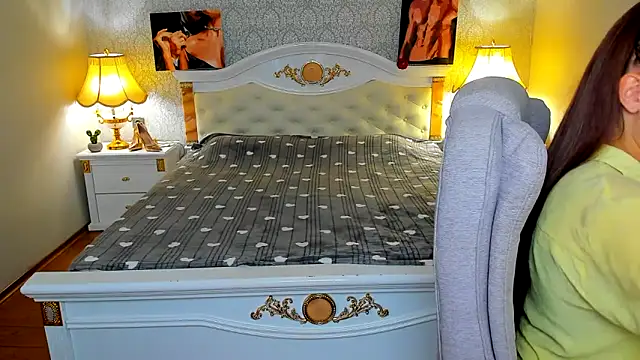 Snapshot of OmniaSher chatting on September 2025 09:11:02 AM OmniaSher online show from September 2025 09:11:02 AM