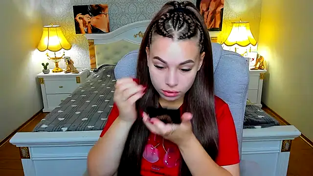 Snapshot of OmniaSher chatting on September 2025 09:12:01 AM OmniaSher online show from September 2025 09:12:01 AM