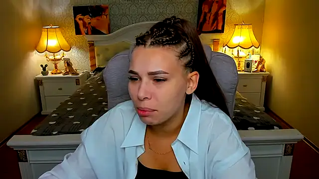 Snapshot of OmniaSher chatting on September 2025 09:13:02 AM OmniaSher online show from September 2025 09:13:02 AM