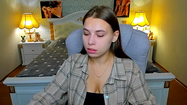 Snapshot of OmniaSher chatting on October 2025 09:50:02 AM OmniaSher online show from October 2025 09:50:02 AM