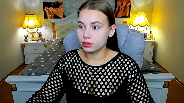 Snapshot of OmniaSher chatting on October 2025 09:19:02 AM OmniaSher online show from October 2025 09:19:02 AM