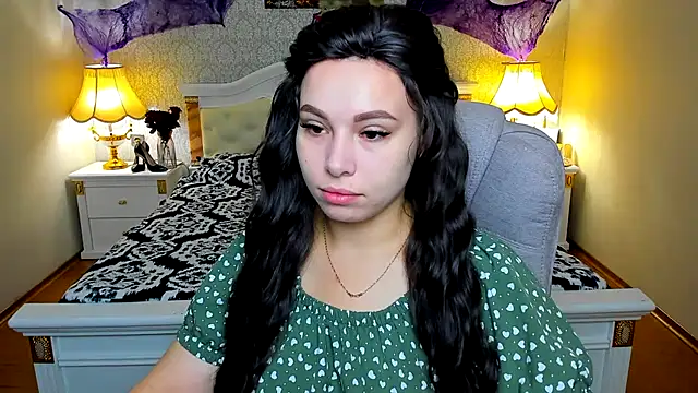 Snapshot of OmniaSher chatting on October 2025 09:17:04 AM OmniaSher online show from October 2025 09:17:04 AM