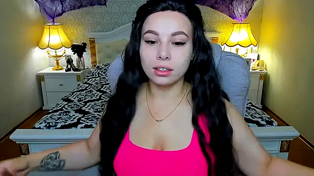 Snapshot of OmniaSher chatting on October 2025 09:39:01 AM OmniaSher online show from October 2025 09:39:01 AM