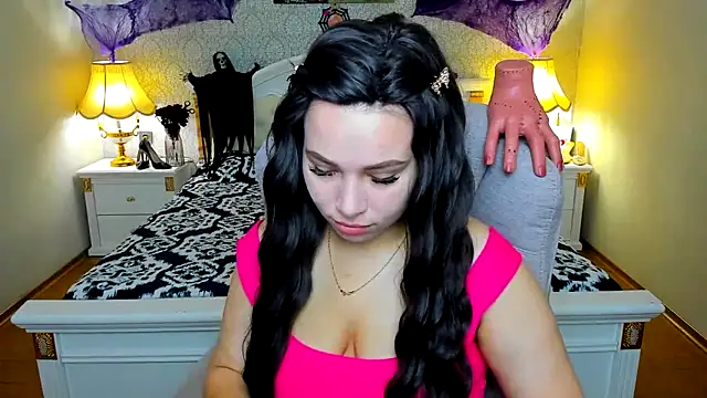 Snapshot of OmniaSher chatting on November 2025 10:50:02 AM OmniaSher online show from November 2025 10:50:02 AM