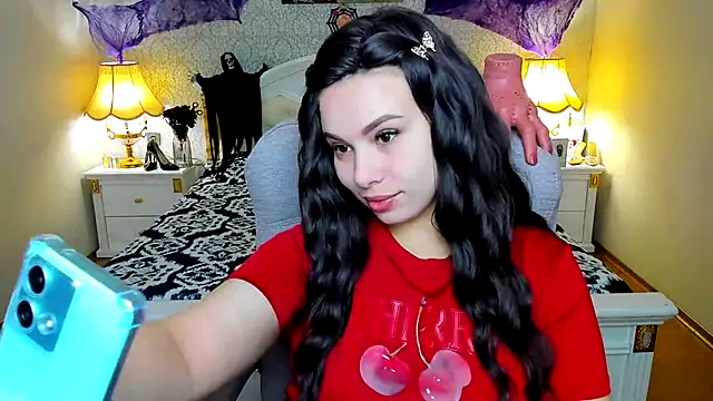 Snapshot of OmniaSher chatting on November 2025 10:36:02 AM OmniaSher online show from November 2025 10:36:02 AM