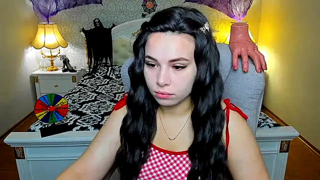 Snapshot of OmniaSher chatting on November 2025 10:48:01 AM OmniaSher online show from November 2025 10:48:01 AM