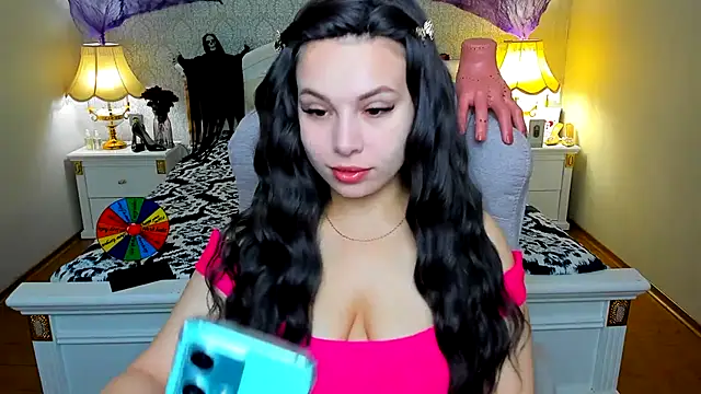 Snapshot of OmniaSher chatting on November 2025 10:04:02 AM OmniaSher online show from November 2025 10:04:02 AM