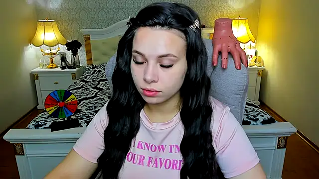 Snapshot of OmniaSher chatting on November 2025 10:26:01 AM OmniaSher online show from November 2025 10:26:01 AM