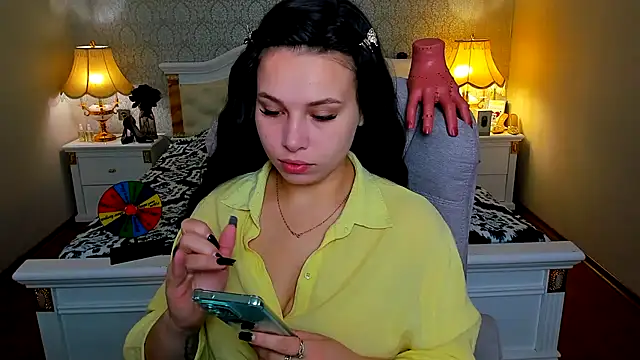 Snapshot of OmniaSher chatting on November 2025 10:03:01 AM OmniaSher online show from November 2025 10:03:01 AM