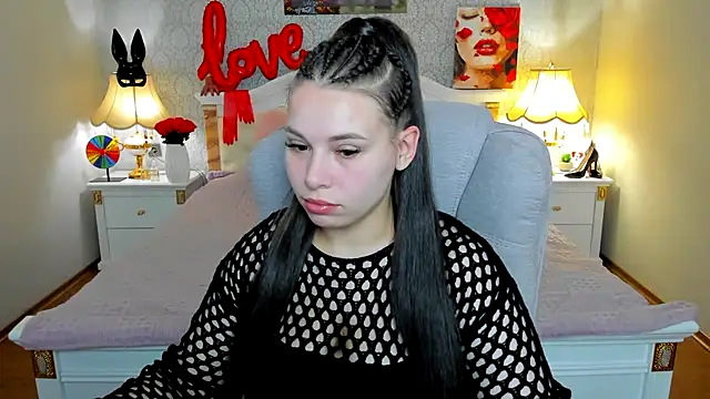 Snapshot of OmniaSher chatting on February 2026 10:31:02 AM OmniaSher online show from February 2026 10:31:02 AM