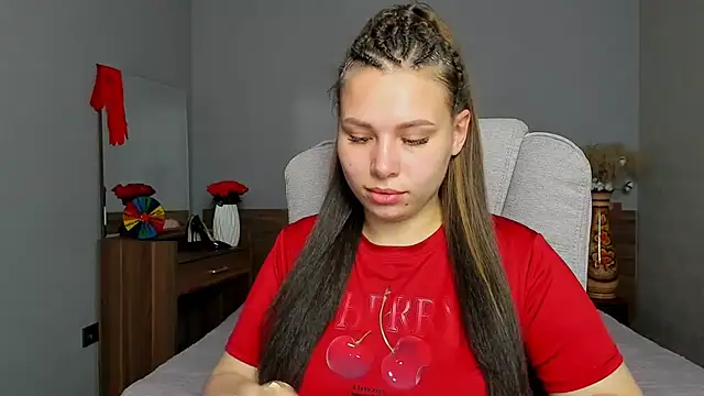 Snapshot of OmniaSher chatting on April 2026 12:28:01 PM OmniaSher online show from April 2026 12:28:01 PM