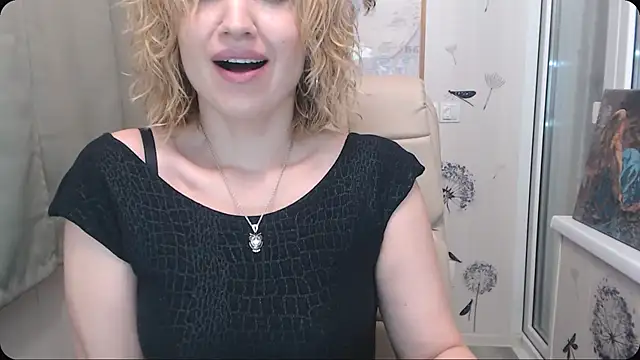 Snapshot of KatrinAlluring chatting on November 2025 04:45:02 AM KatrinAlluring online show from November 2025 04:45:02 AM