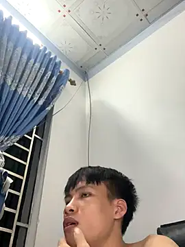 nguyamihf online show from September 2025 05:46:02 PM