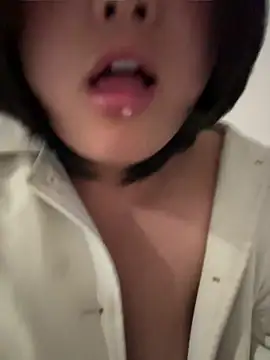 Fengbaby-555 online show from April 2026 01:58:02 PM