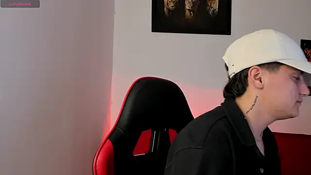 PeytonBox online show from September 2025 11:43:01 AM