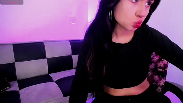 Snapshot of GwenHazel chatting on October 2025 11:29:02 AM GwenHazel online show from October 2025 11:29:02 AM