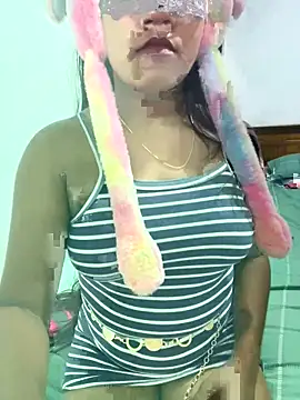 Snapshot of vinushi chatting on October 2025 09:04:02 AM vinushi online show from October 2025 09:04:02 AM