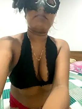 Snapshot of vinushi chatting on October 2025 03:35:01 PM vinushi online show from October 2025 03:35:01 PM