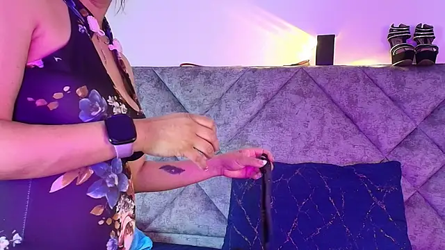 Shantey Laurent online show from October 2025 03:24:01 PM