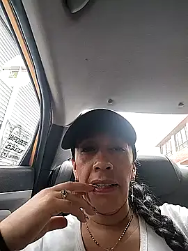 Shantey Laurent online show from November 2025 02:54:01 PM