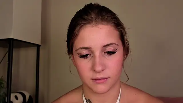 LoveSeekins online show from December 2025 07:09:01 PM