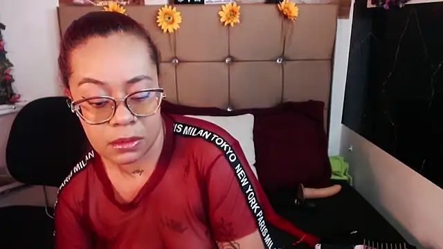 MIA  SPENCER online show from February 2026 06:11:02 PM