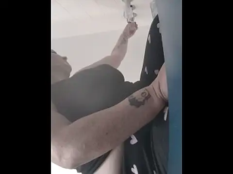 nakedgarbageperson online show from October 2025 01:03:02 PM