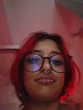 carolinerue online show from May 2026 08:03:02 PM