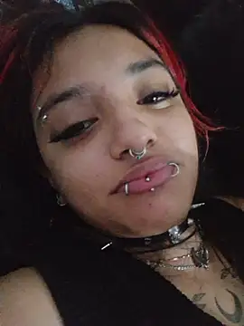carolinerue online show from May 2026 10:23:02 AM